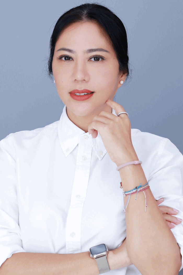 หลังทำ Facelift และเสริมคาง 8 เดือน 