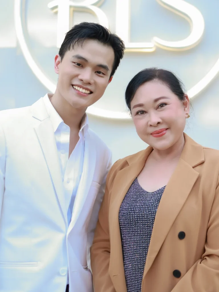 ก้าวต่อไปของ BLS & Blossom มุ่งมั่นสู่การเป็นผู้นำด้านศัลยกรรมย้อนวัย ยกกระชับใบหน้าย้อนวัย ด้วยการผ่าตัดดึงหน้า ดึงคอ ปลูกผม ศัลยกรรมหน้าอก